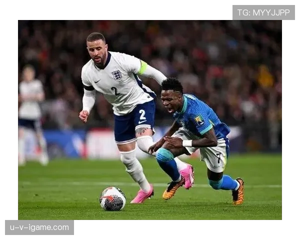 凯尔·沃克三冠王赛季核心后卫表现解析