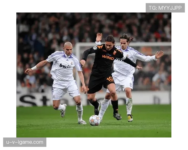 内马尔对阵皇马及欧冠豪门的强强对话表现解析 内马尔对阵皇马及欧冠豪门的强强对话表现解析